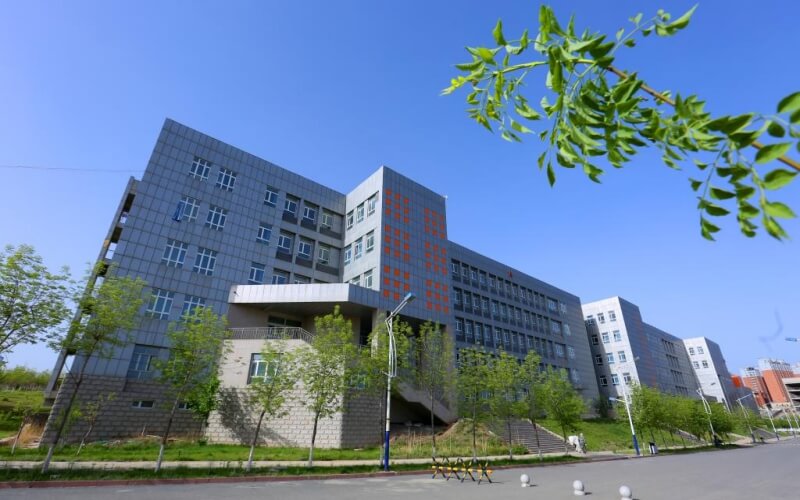新疆工程学院校园风光