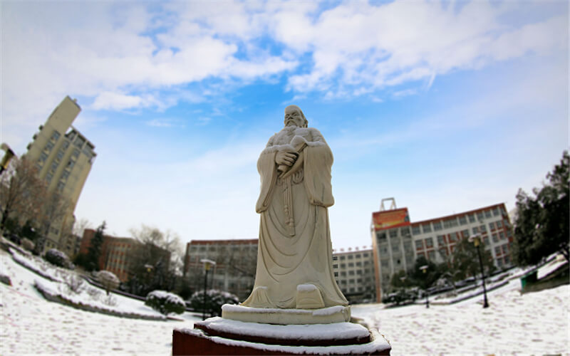 漯河医学高等专科学校主图