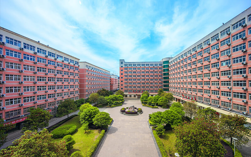 湖北汽车工业学院-17