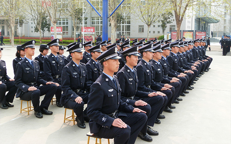 洛阳警察学院领导班子图片