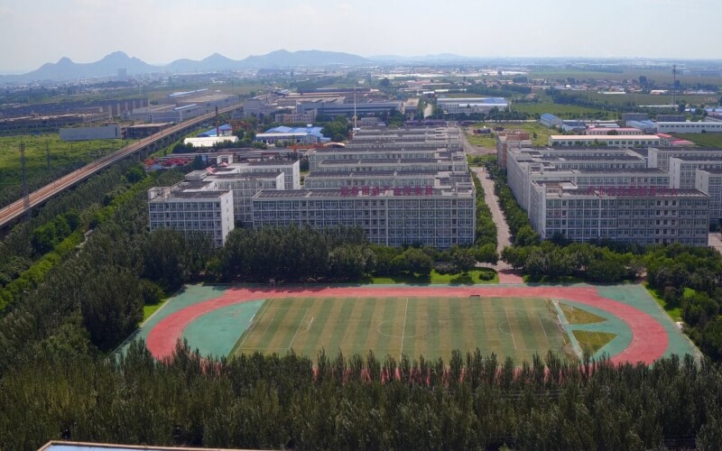 2025年山东亚博取款快速安全多少分能上鞍山职业技术学院？最低403分主图