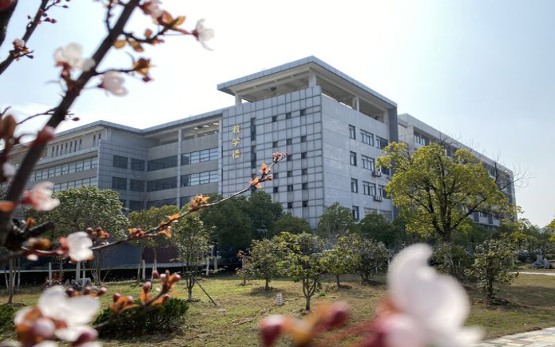 安徽汽车职业技术学院-教学楼