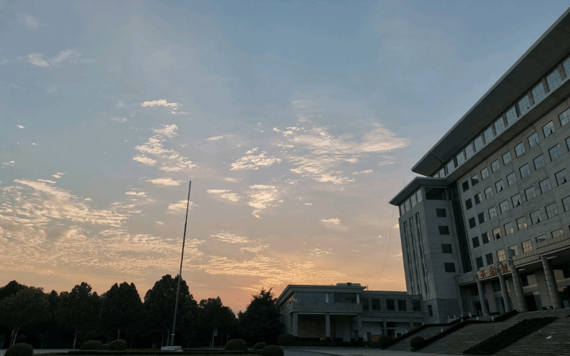 河南医学高等专科学校-2