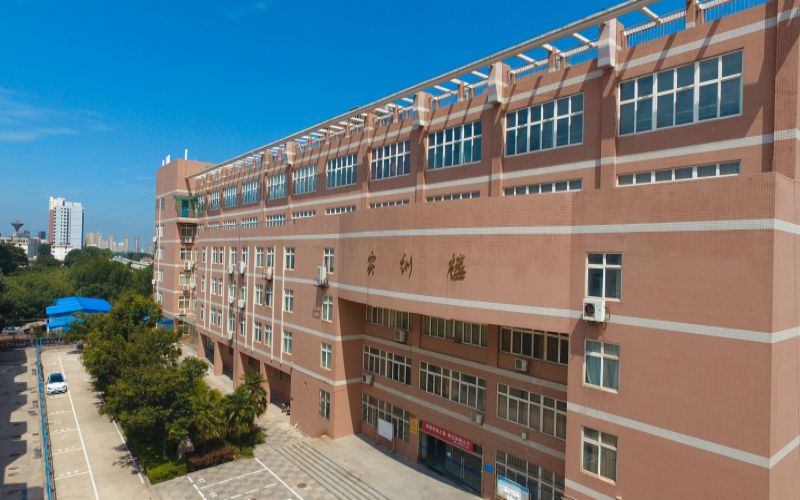 2025年吉林历史类470分能报什么大学