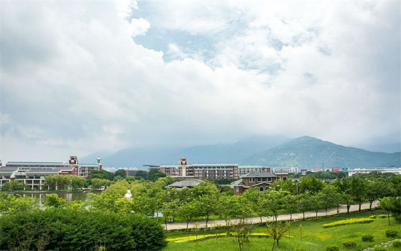 福建中医药大学校园风景