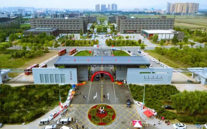 2025年北京历史类447分能报什么大学