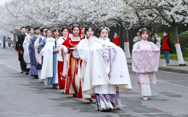 许昌学院-樱花文化节系列活动华服迎春风