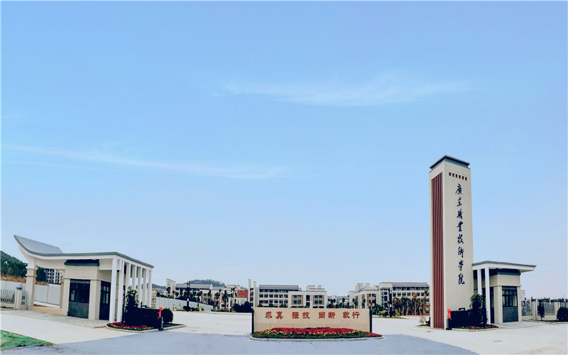 2025年内蒙古理科690分能报什么大学