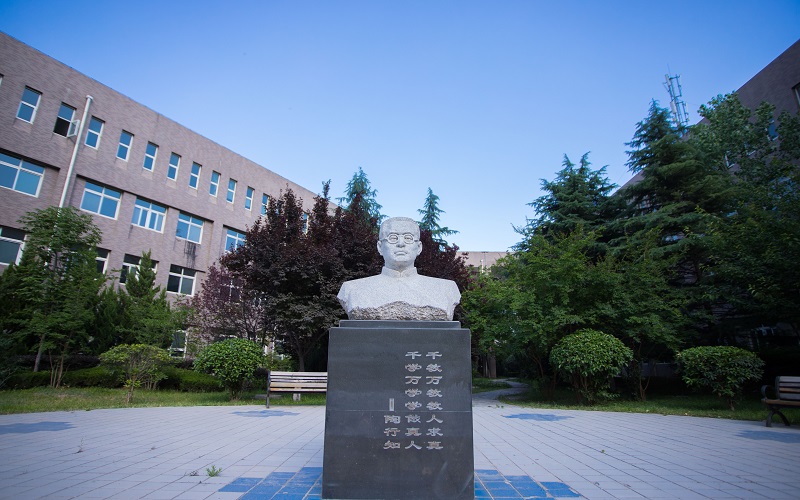 2025年四川理科200分能报什么大学