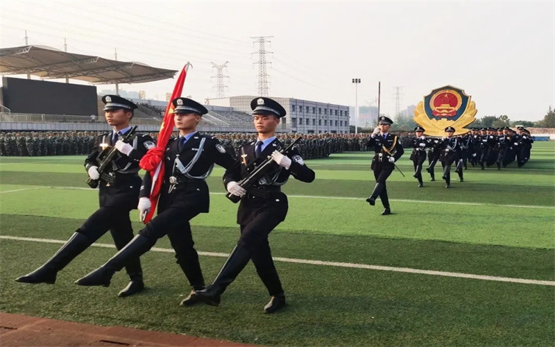 安徽警官职业学院-合影2