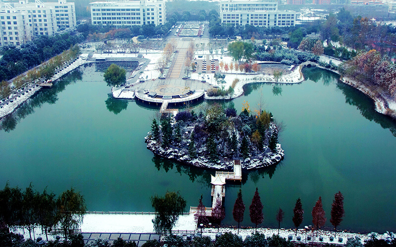 南阳理工学院-东南校区雪景