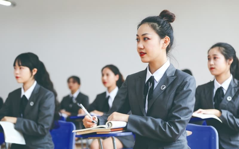 成都银杏酒店管理学院-时光不辜负每一个银杏学子