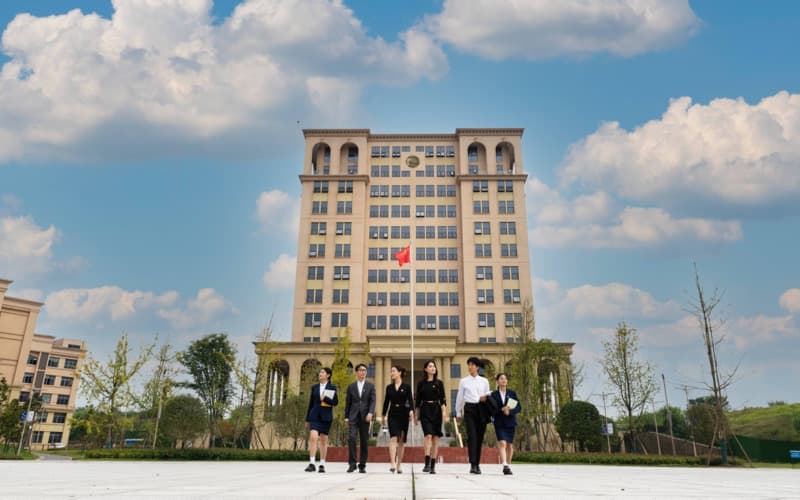 成都银杏酒店管理学院-学校风景2