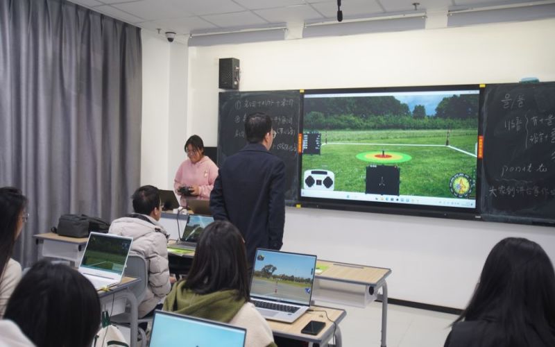 上海电子信息职业技术学院主图