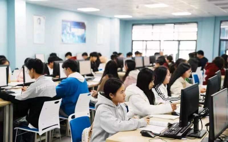 贵州铜仁数据职业学院-16