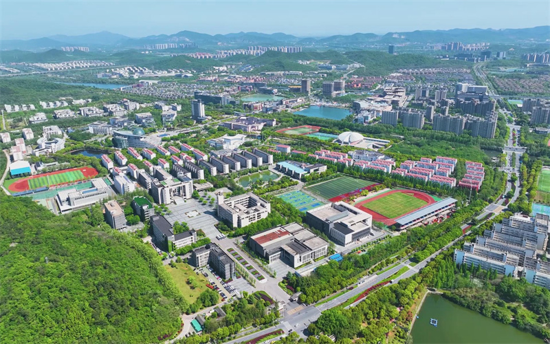 2025年黑龙江296分能报什么大学